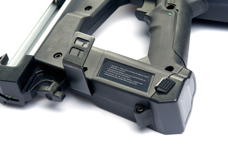 Купить газовый монтажный пистолет по бетону, цены на газовые монтажные пистолеты Монтажный газовый пистолет по бетону PAULT GP100 в кейсе купить с НДС